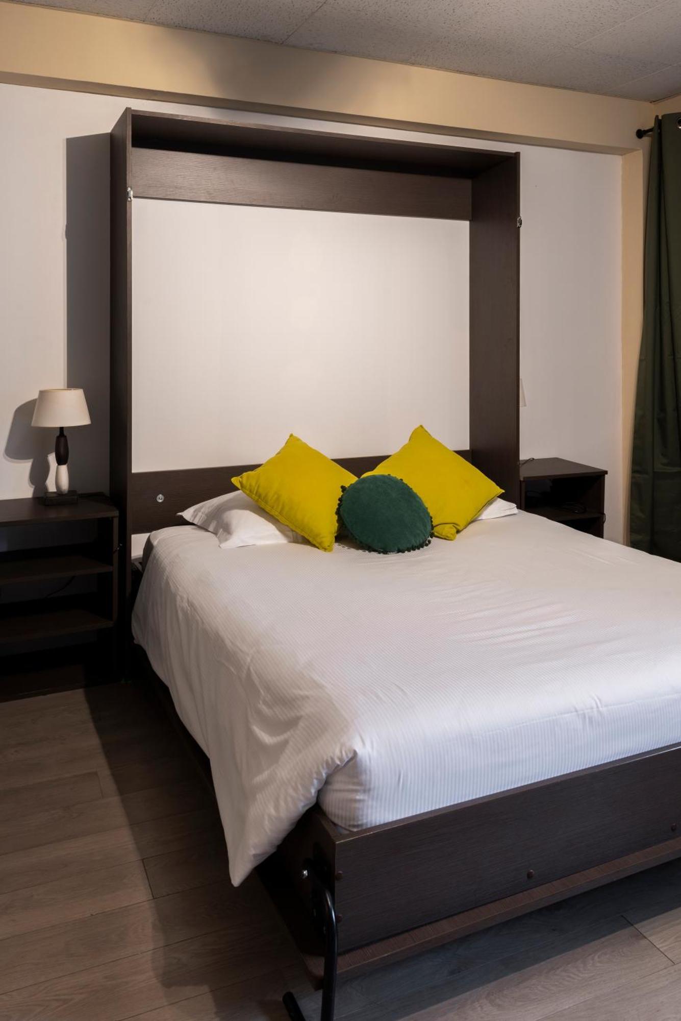 Logis Hotel-Restaurant Saint Romain Anse Oda fotoğraf