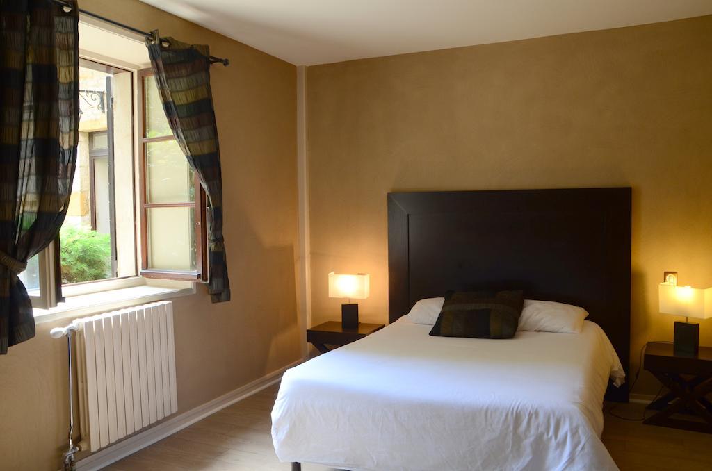 Logis Hotel-Restaurant Saint Romain Anse Oda fotoğraf