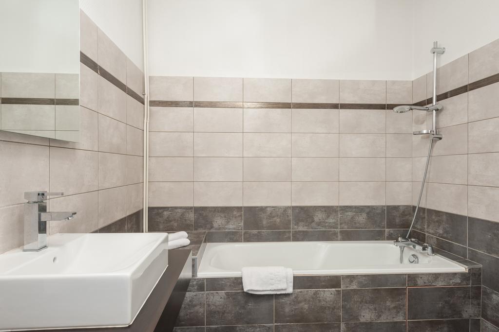 Logis Hotel-Restaurant Saint Romain Anse Dış mekan fotoğraf