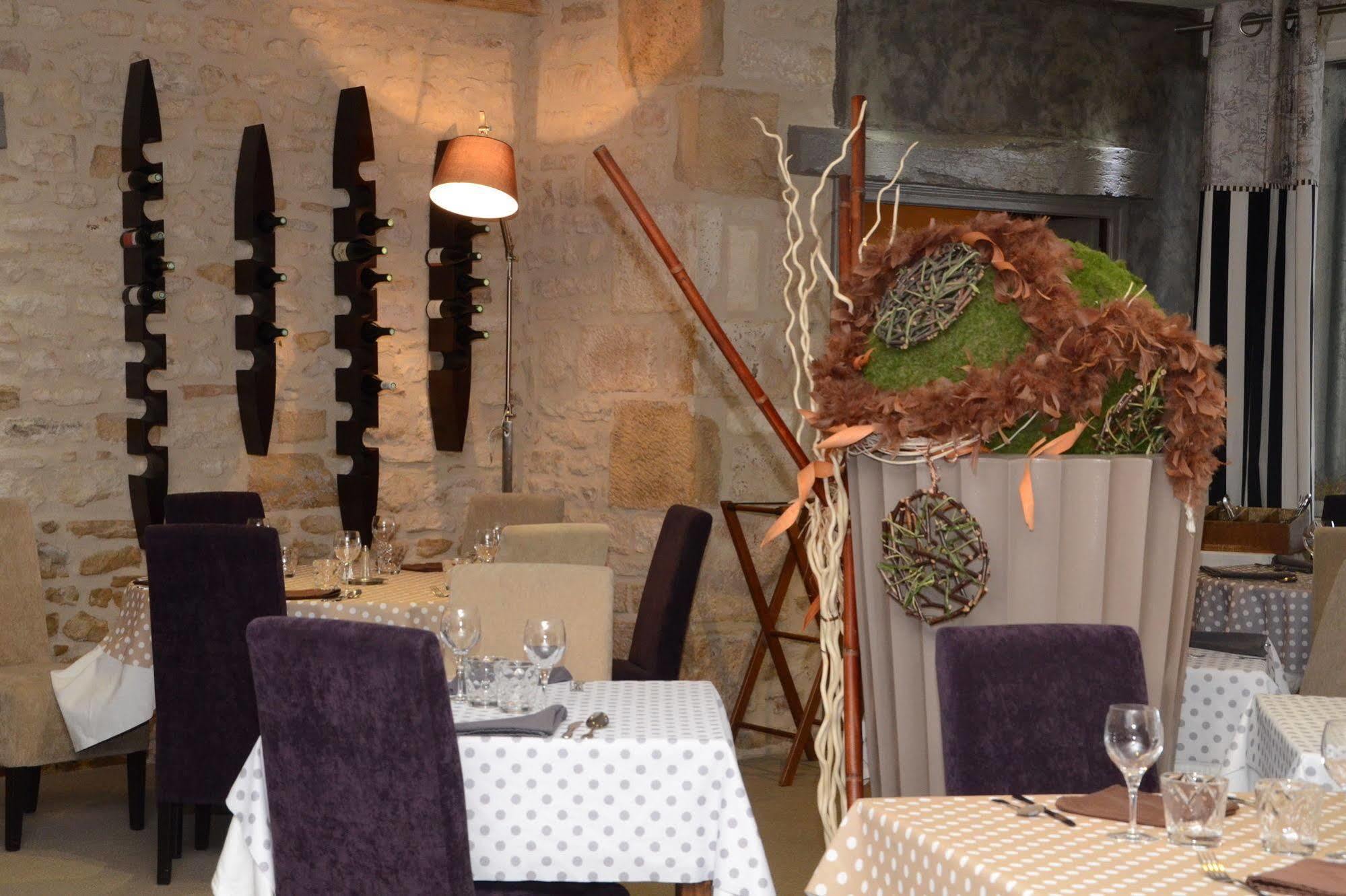 Logis Hotel-Restaurant Saint Romain Anse Dış mekan fotoğraf