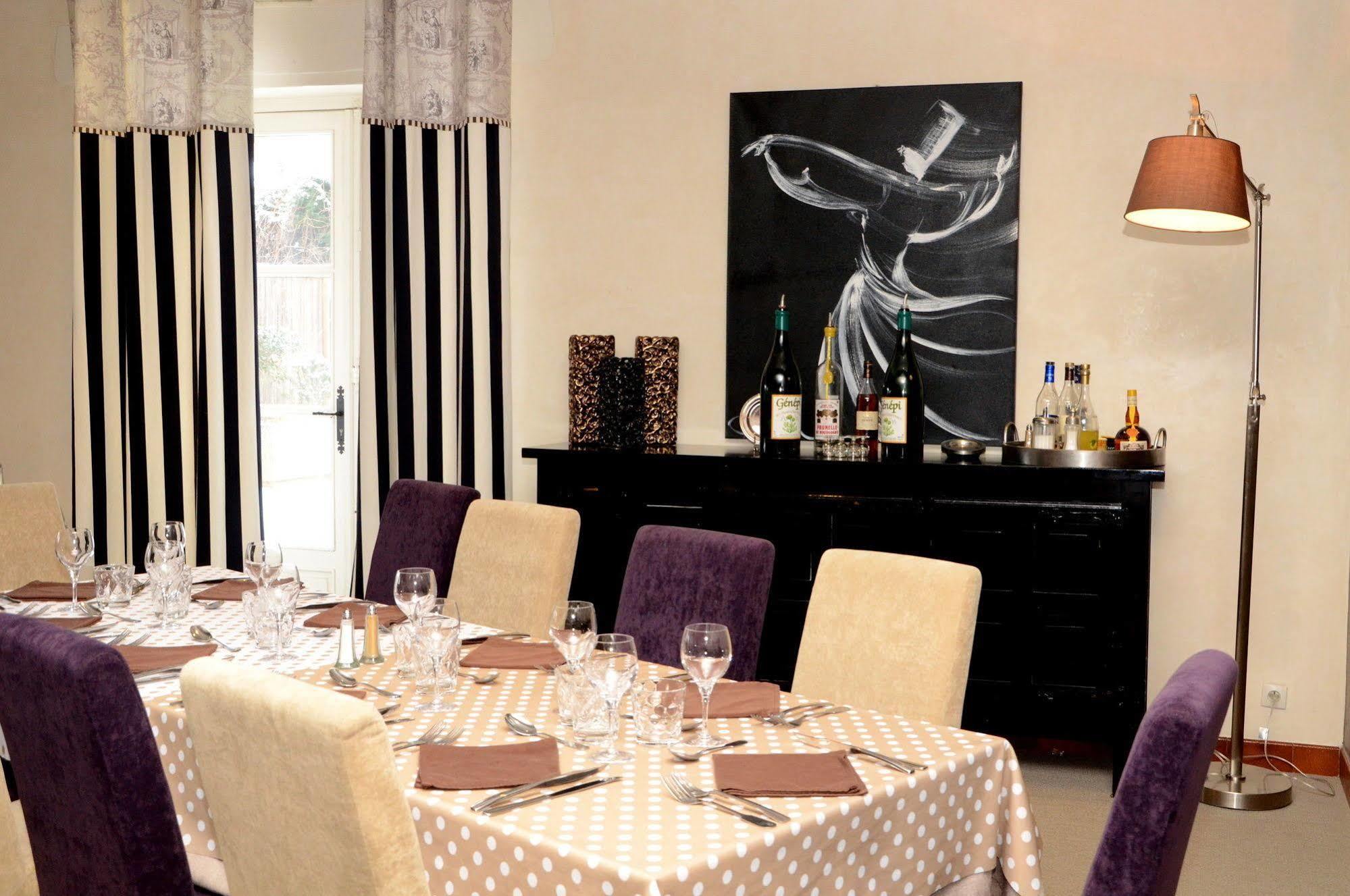 Logis Hotel-Restaurant Saint Romain Anse Dış mekan fotoğraf